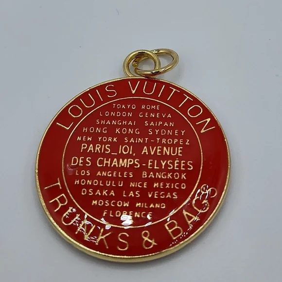 Louis Vuitton Red Enamel Trunks & Bags World Cities Bag Charm Keychain - Picture 2 of 3